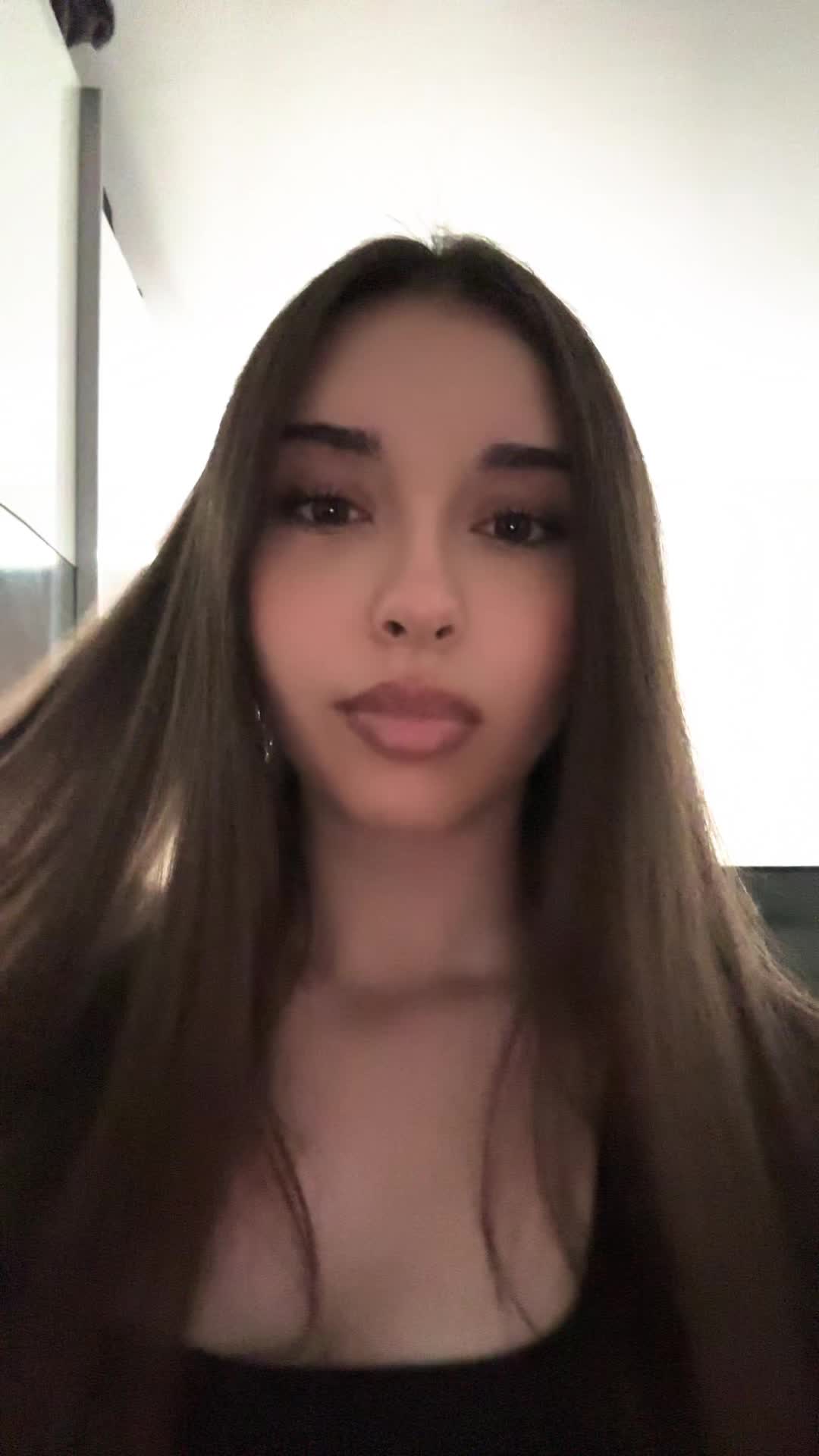 @⃟