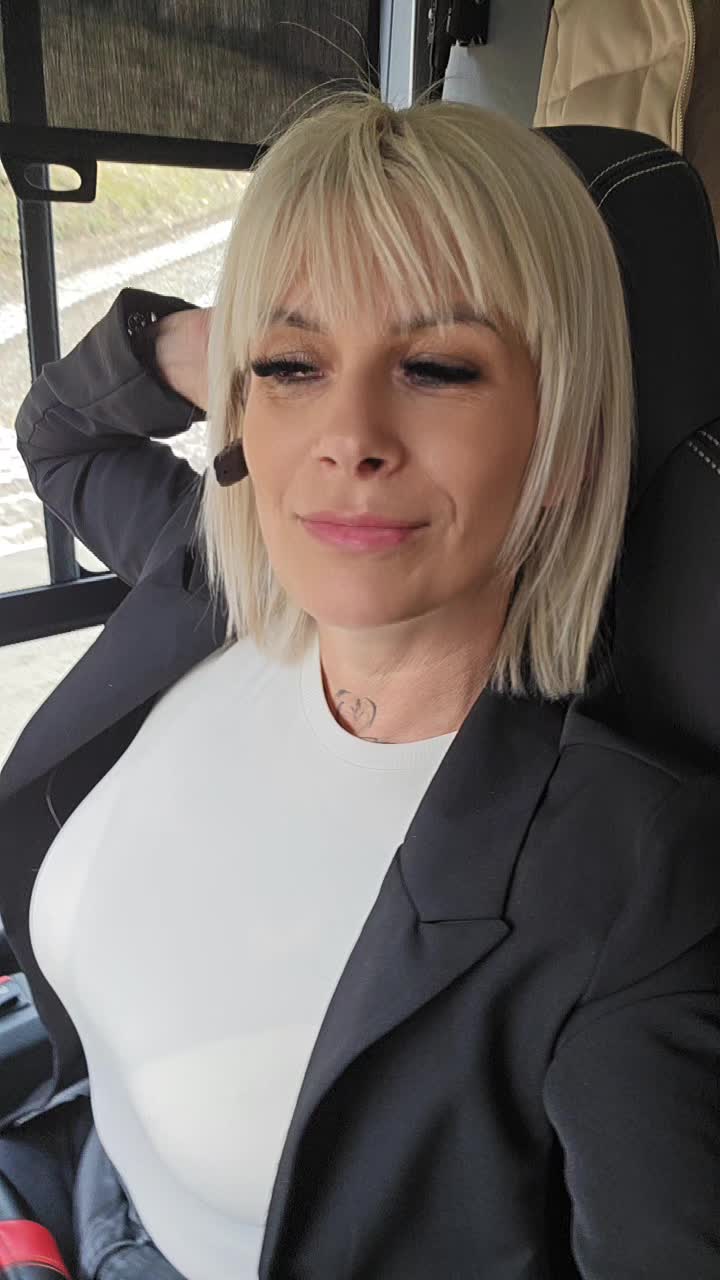 @autobusiara83