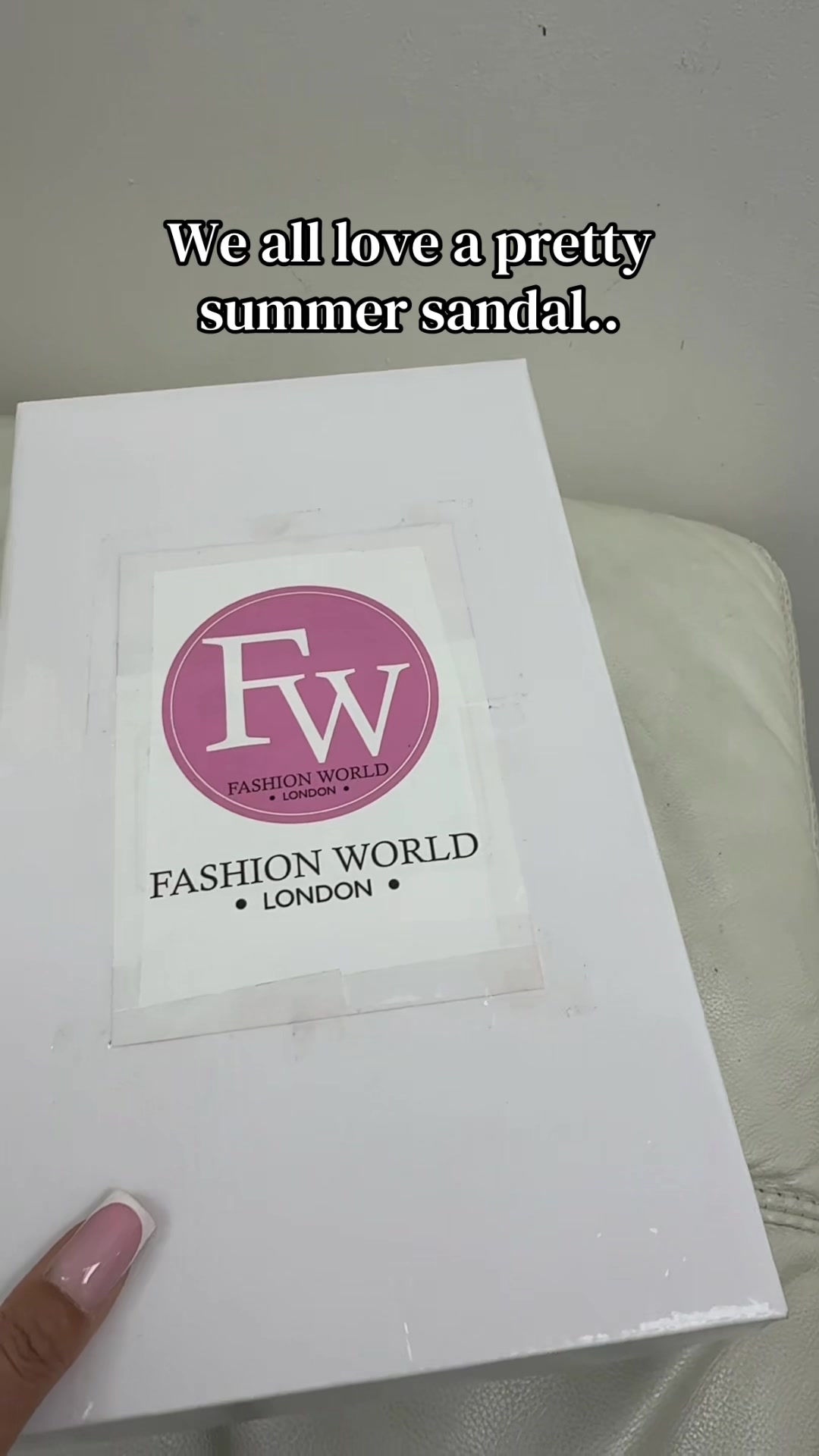 @FashionWorldLondon