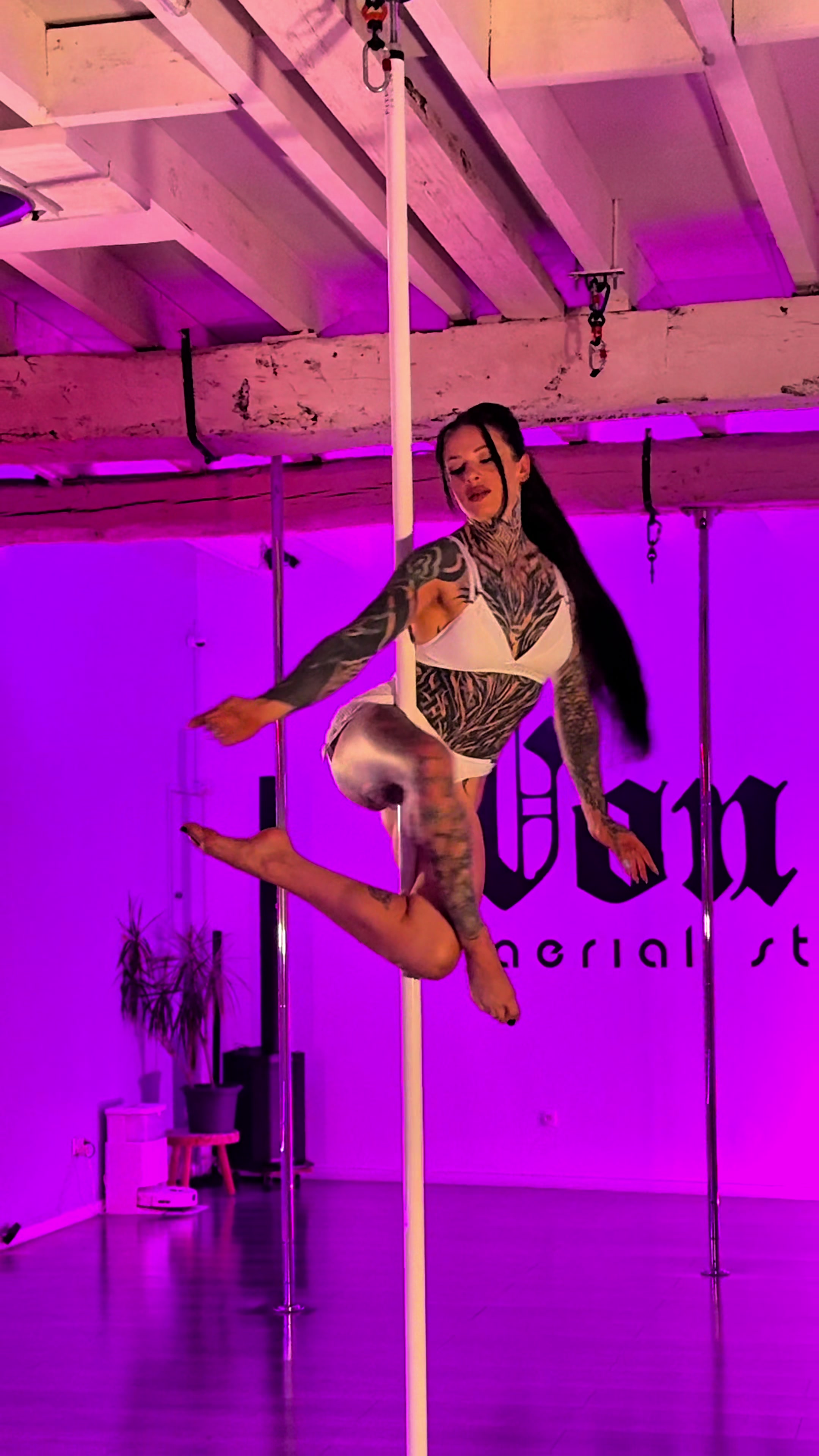 @Von C | Barbie Métal 🌙