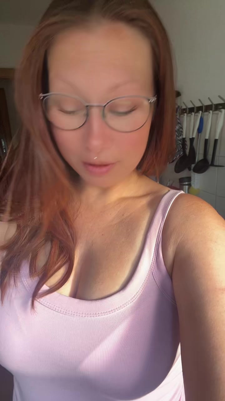 @H0n3y