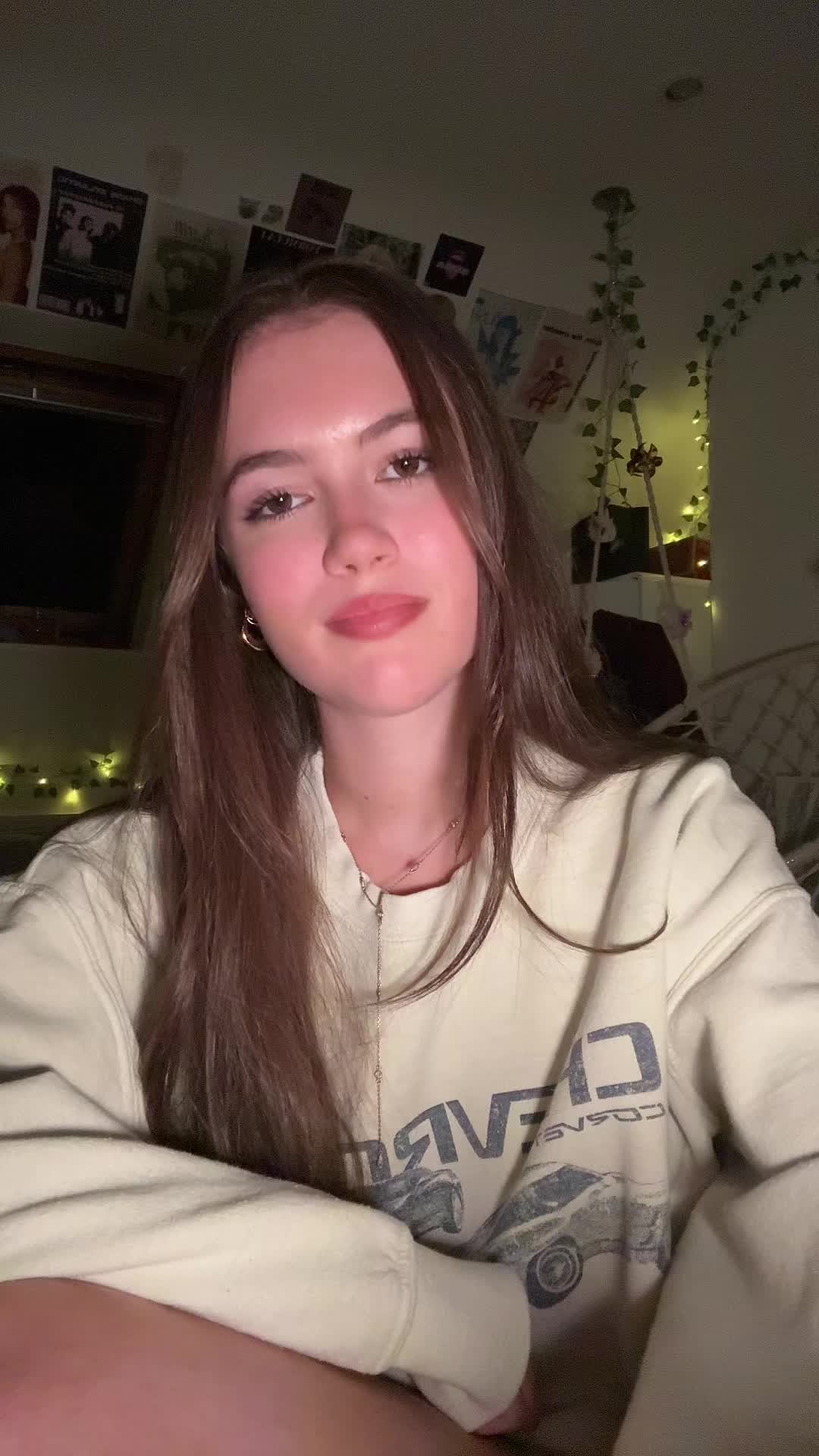 @ellie ⭑