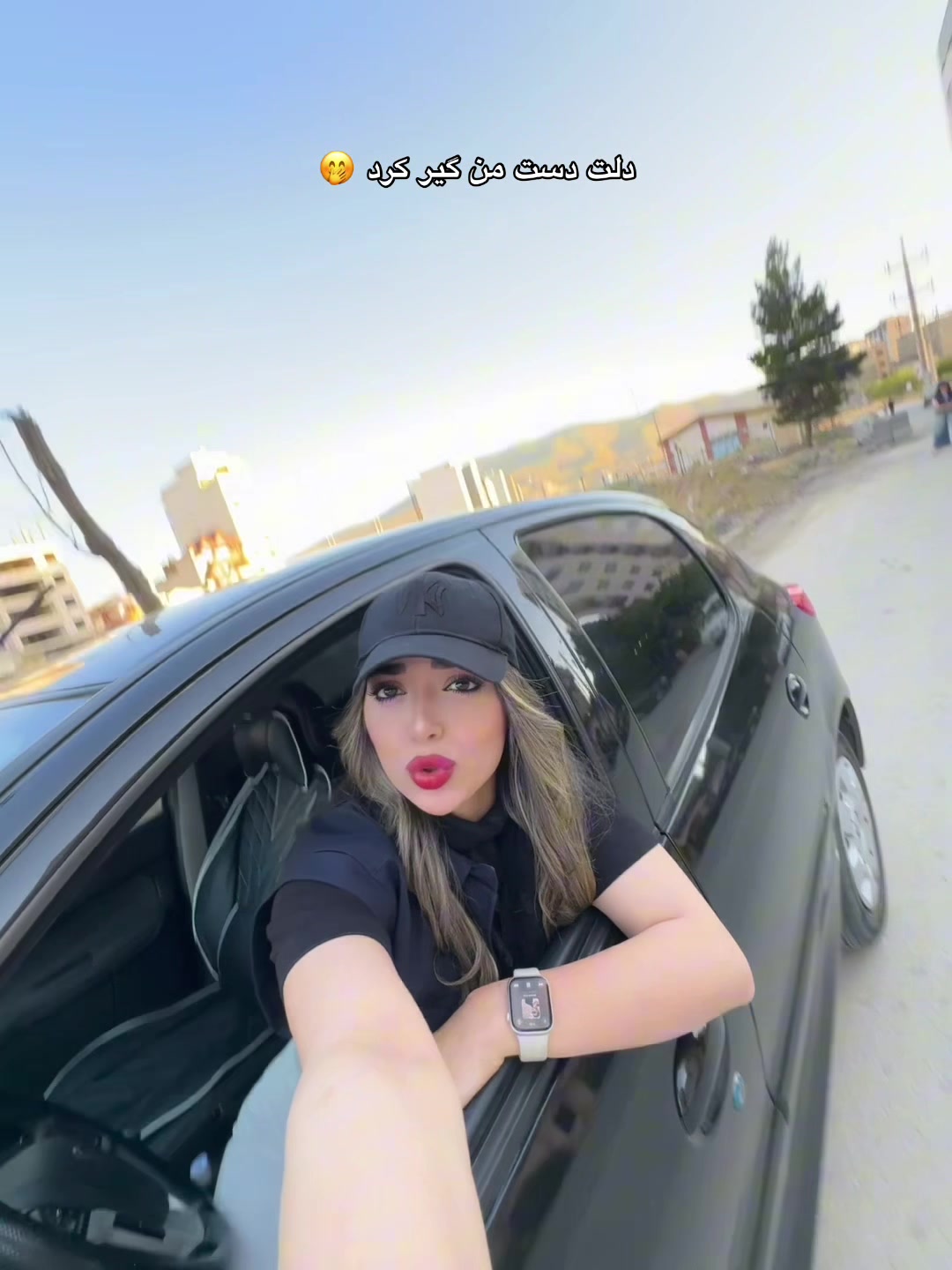 @smakamrn