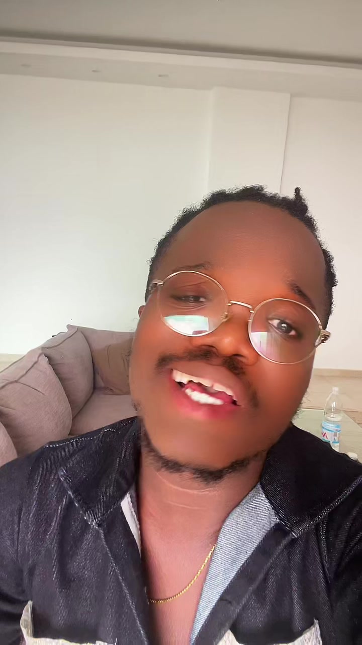 @AHINANDJ&Egrave; THE GNOME😂🧙&zwj;♂️