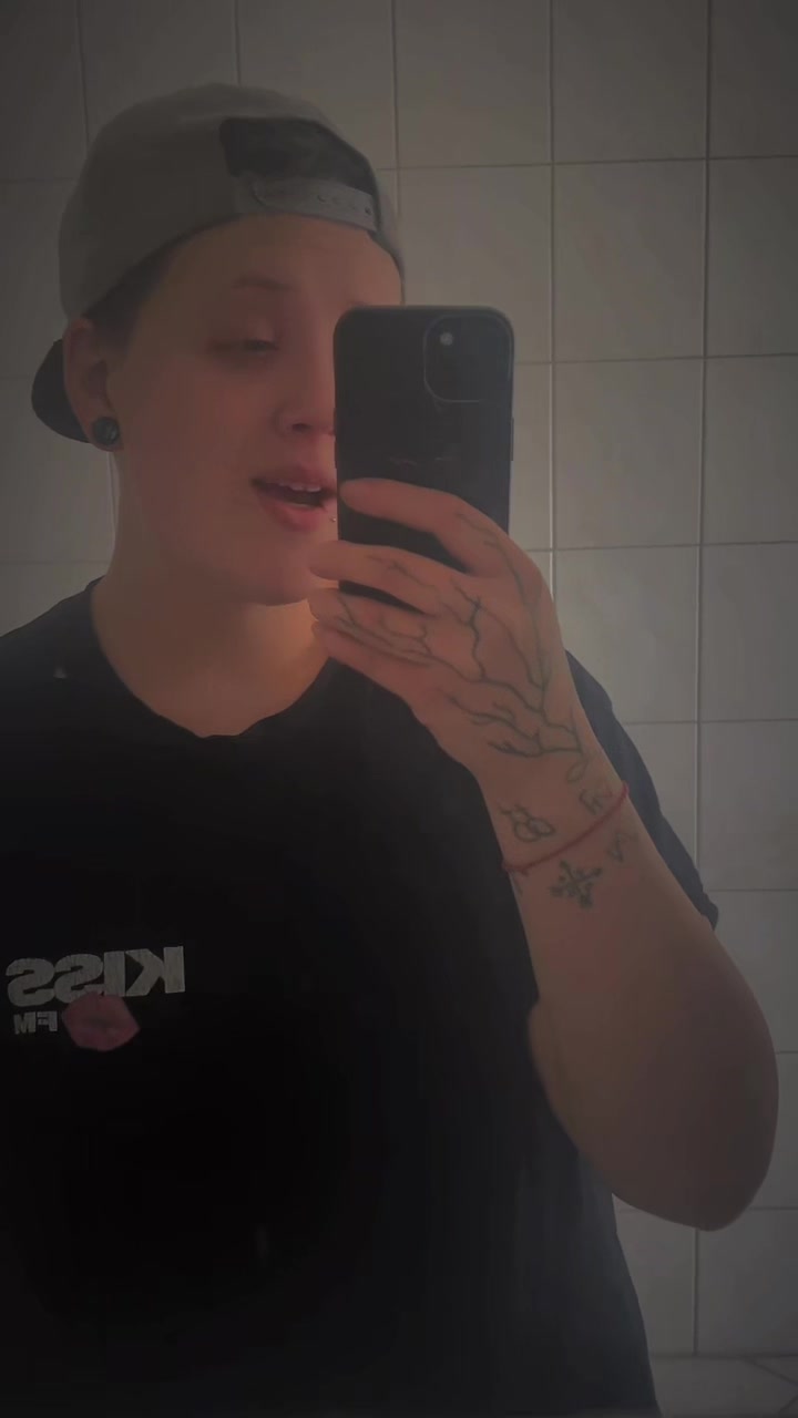 @Michelle🏳️🌈♾️