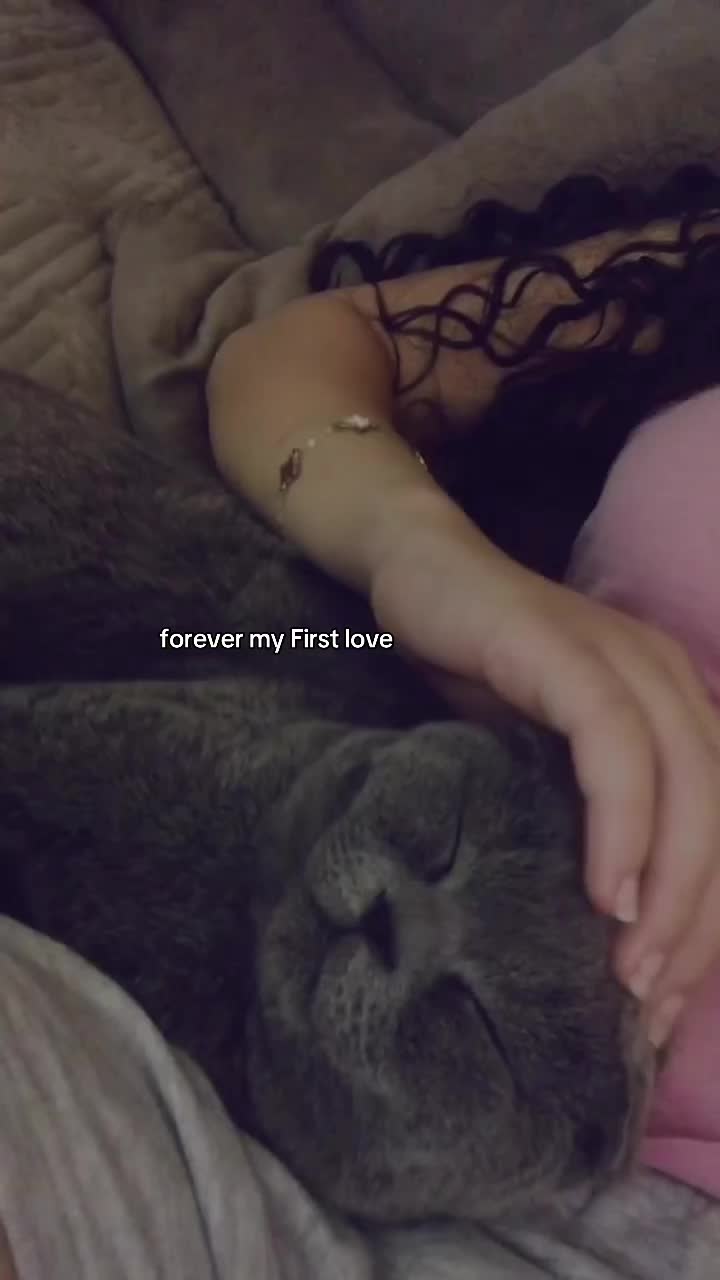 @…