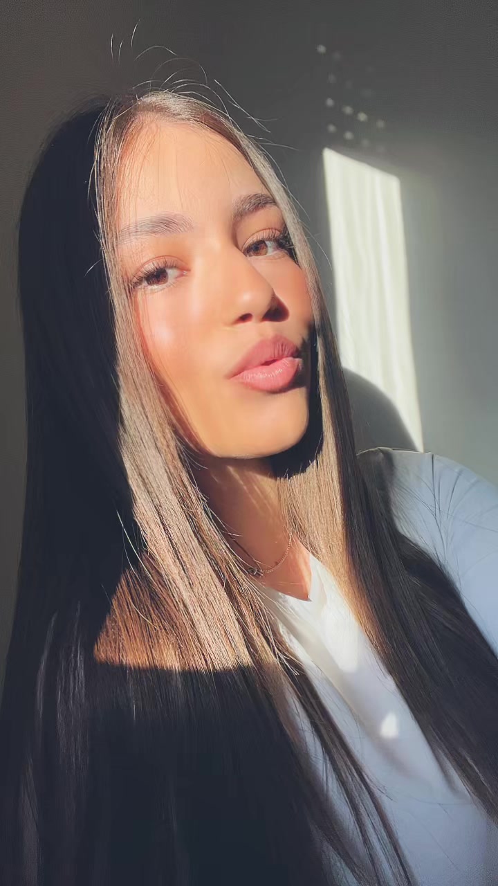 @Ella
