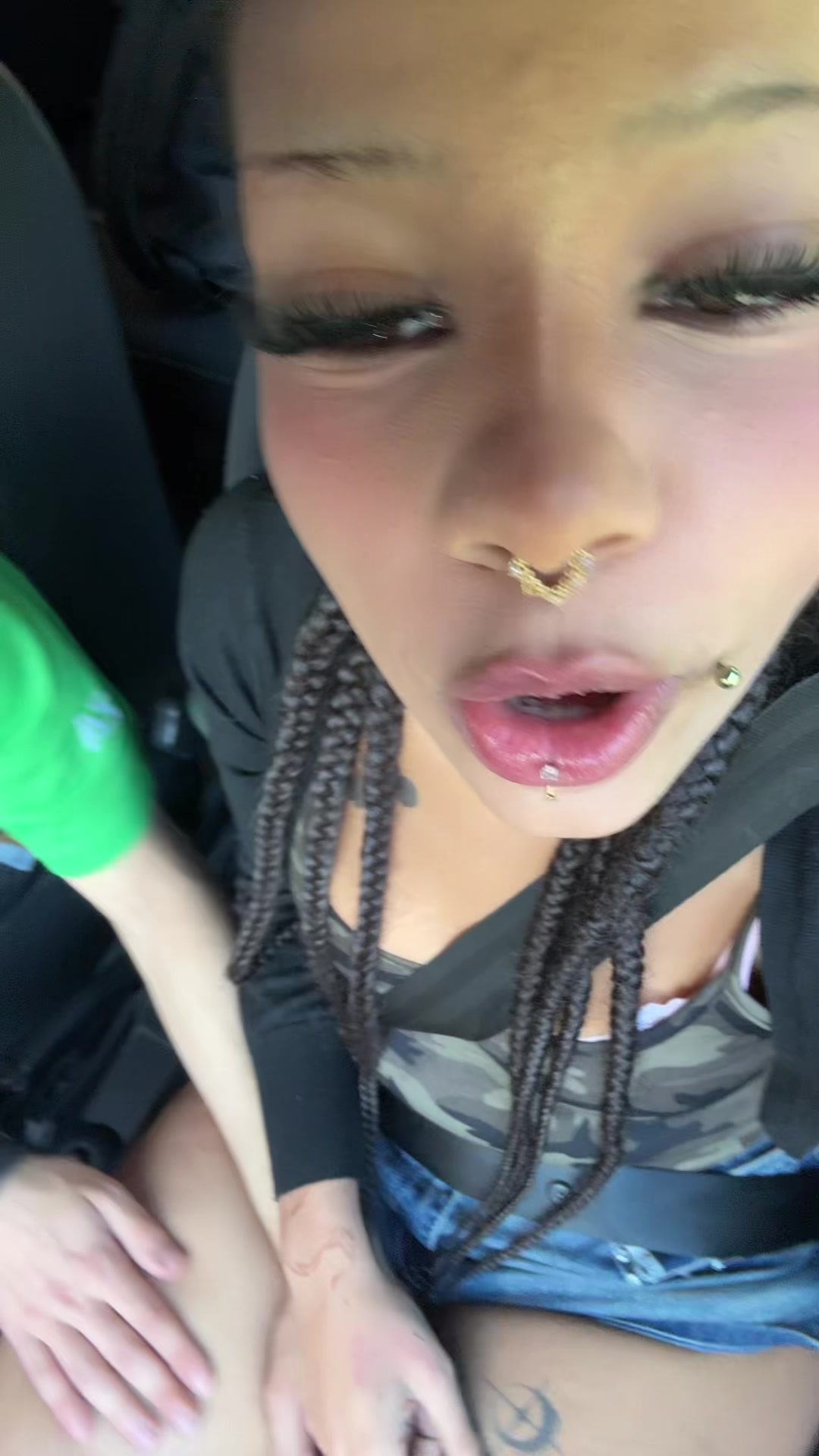 @nneka