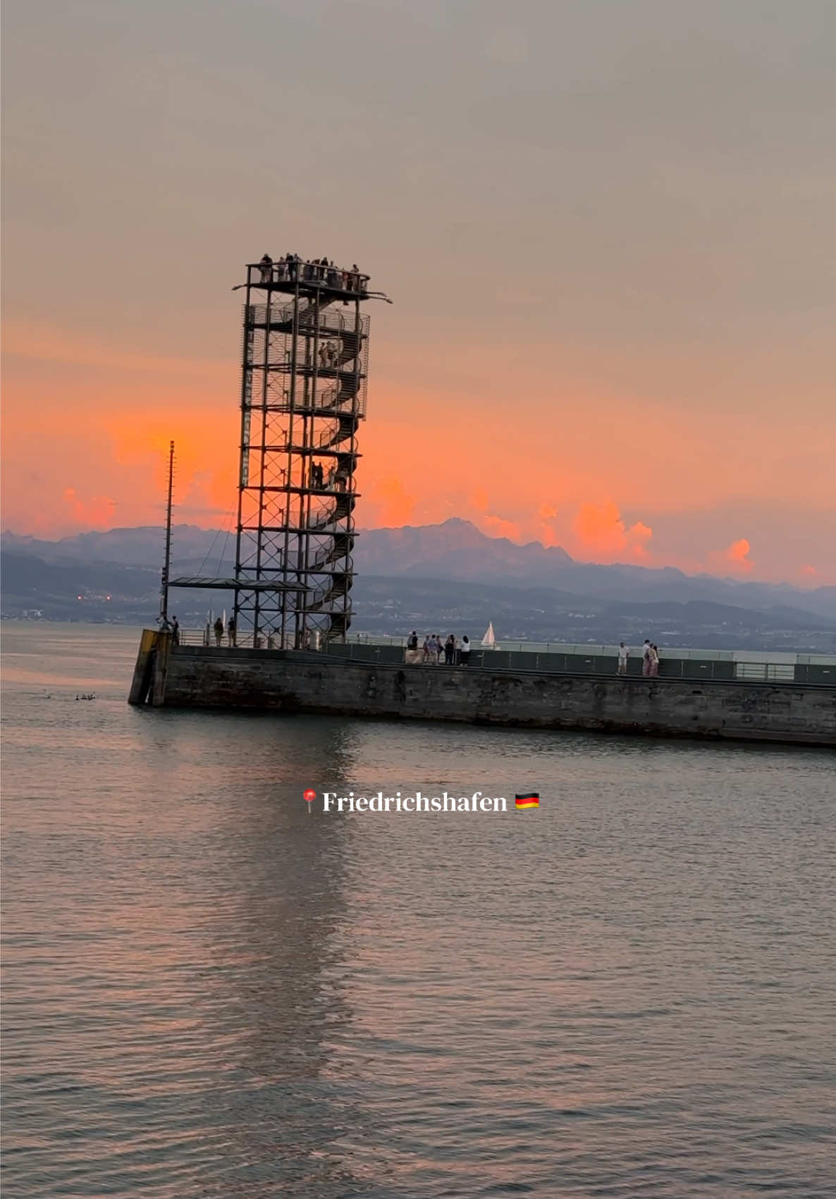 @TravelVibes