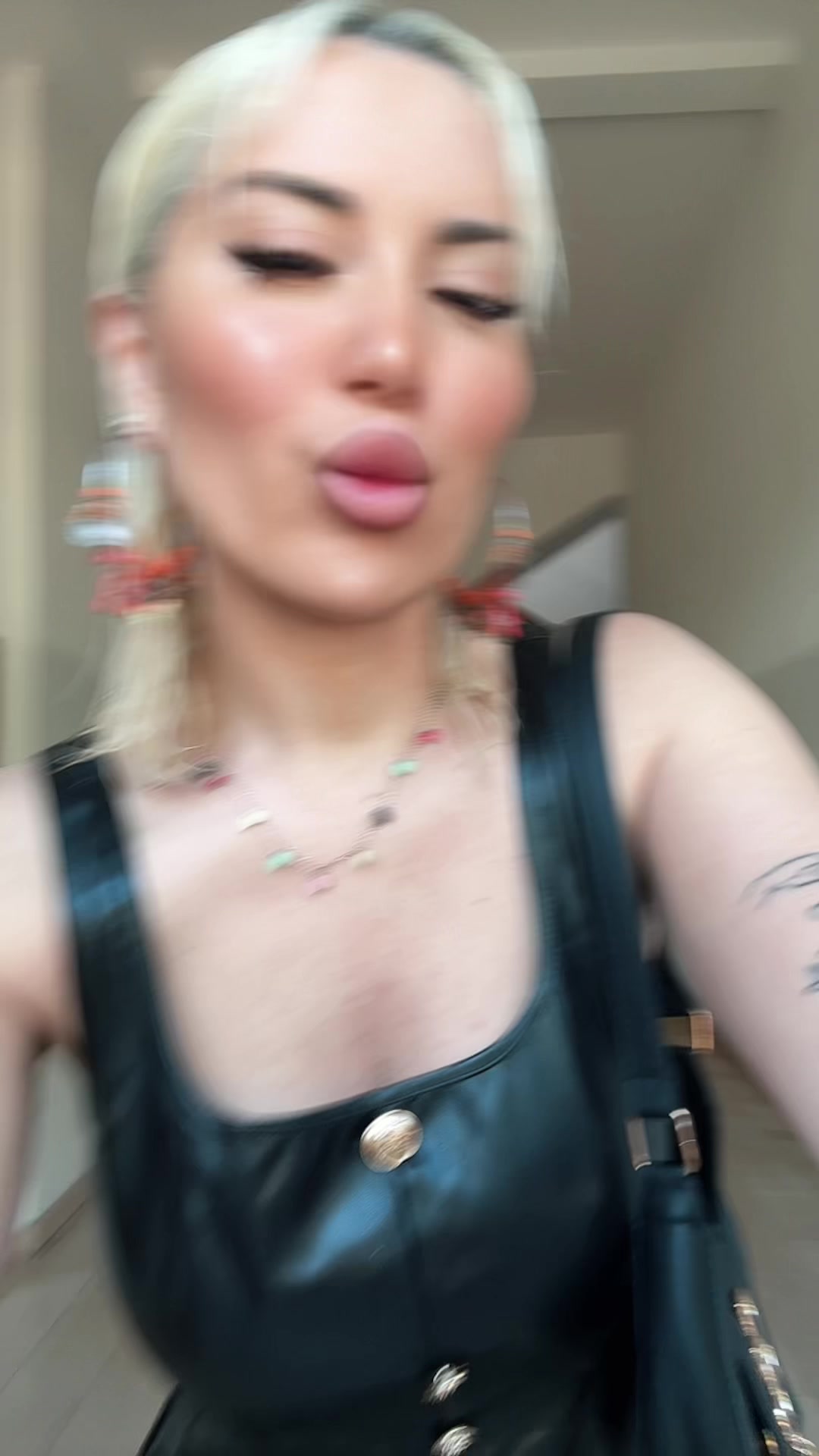 @Ela _entela