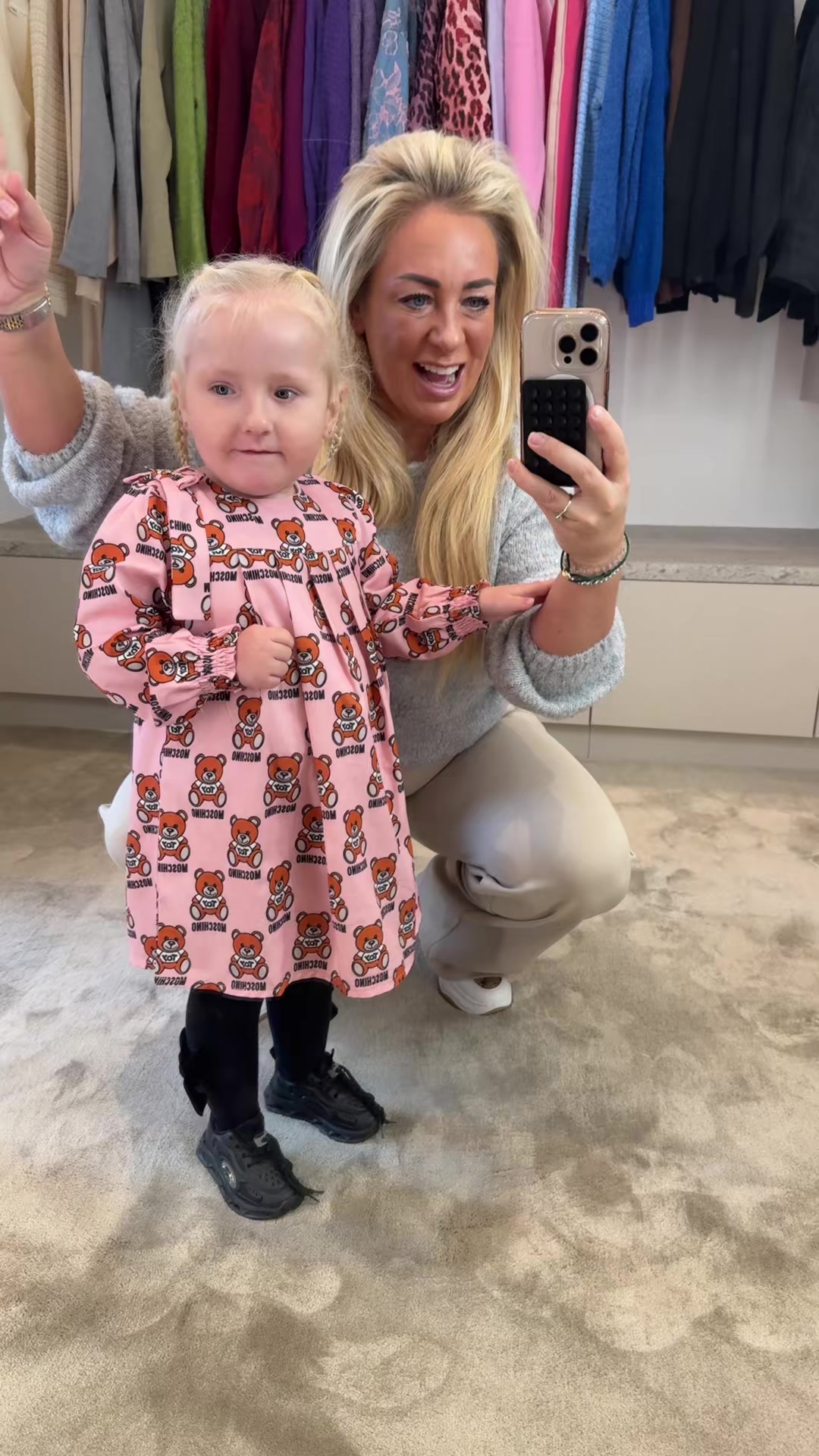 @Closetvanval