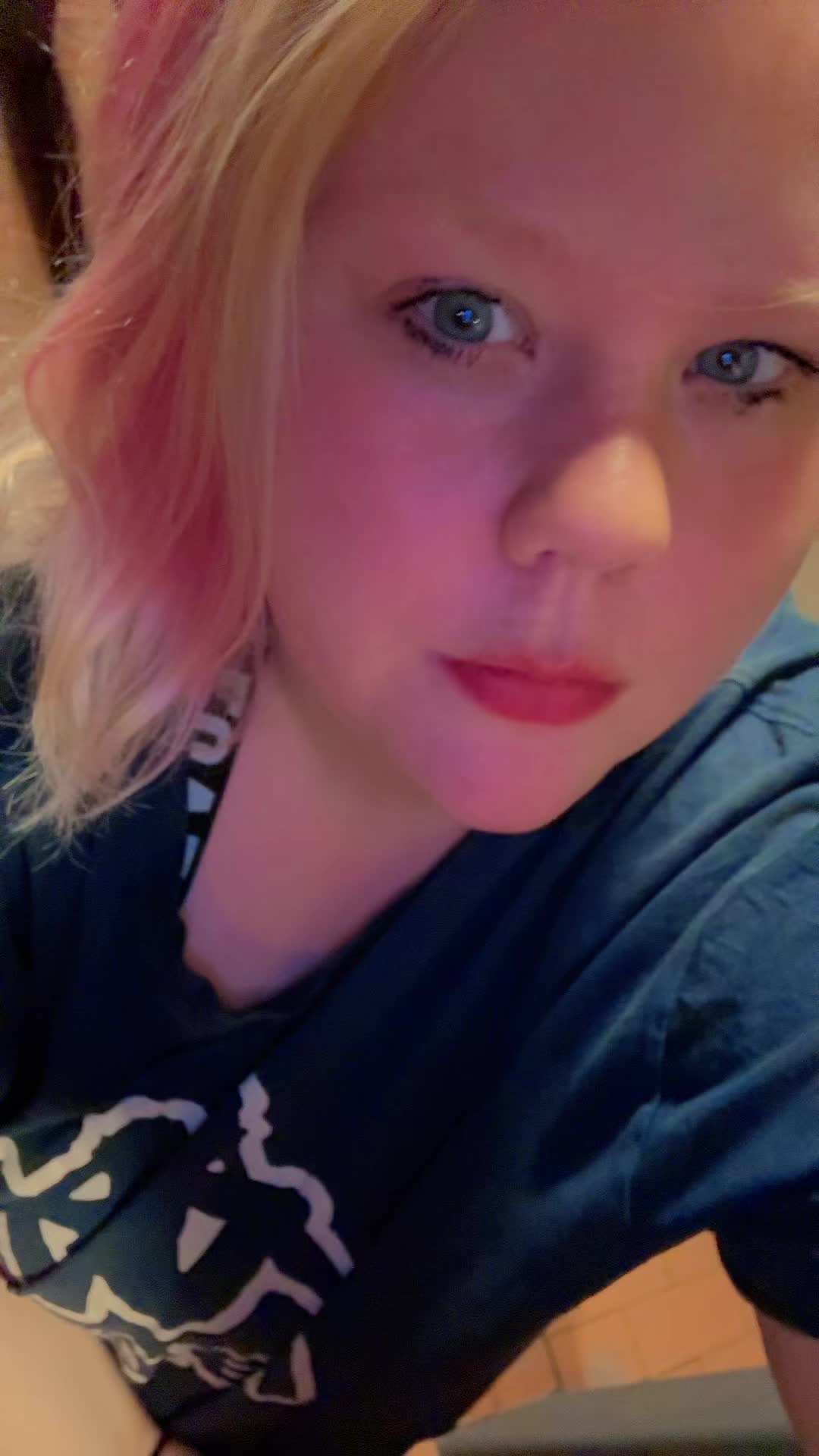 @x_Kurvenliebe96_x