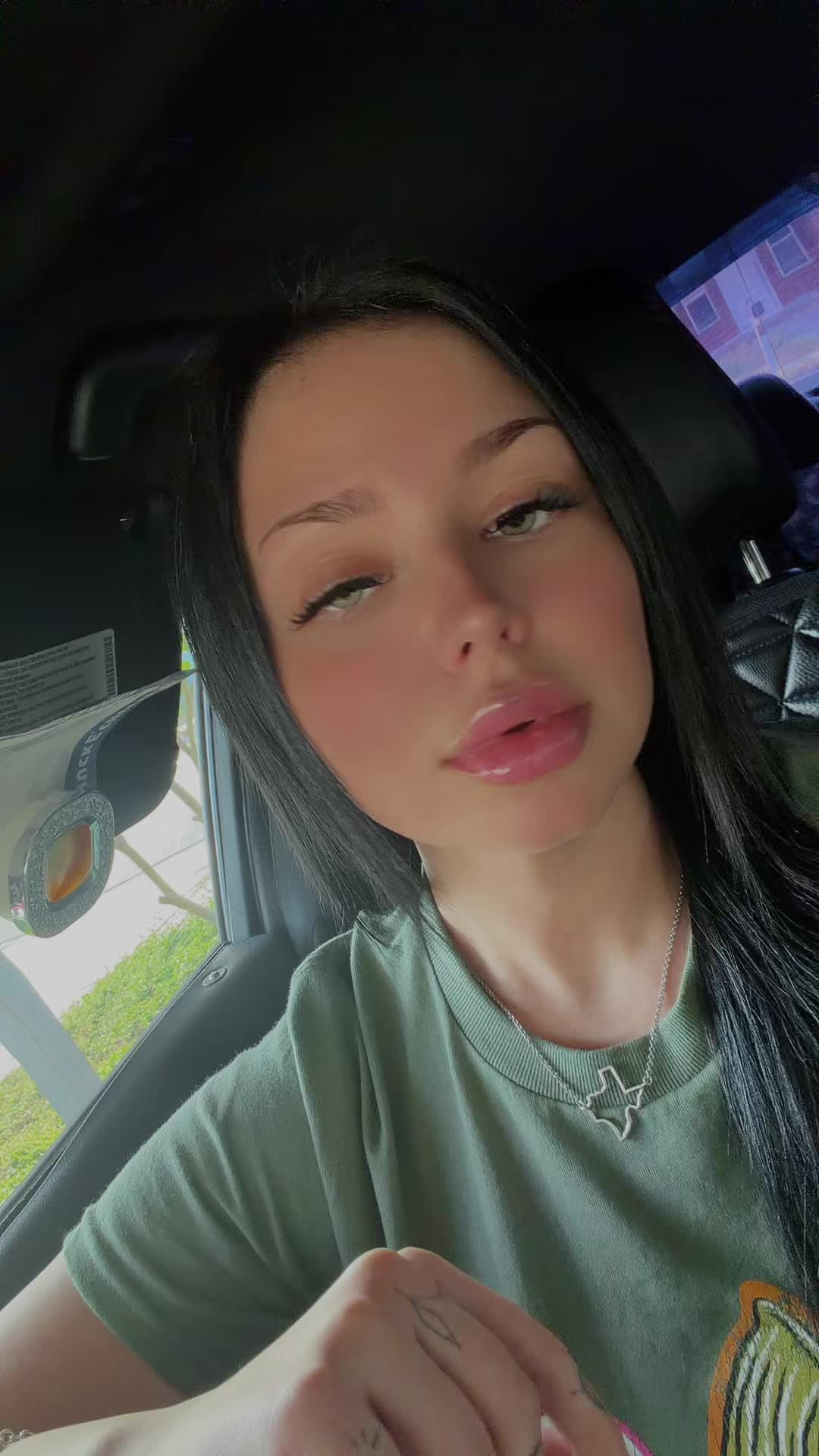 @🍒Carmen Henderson🍒