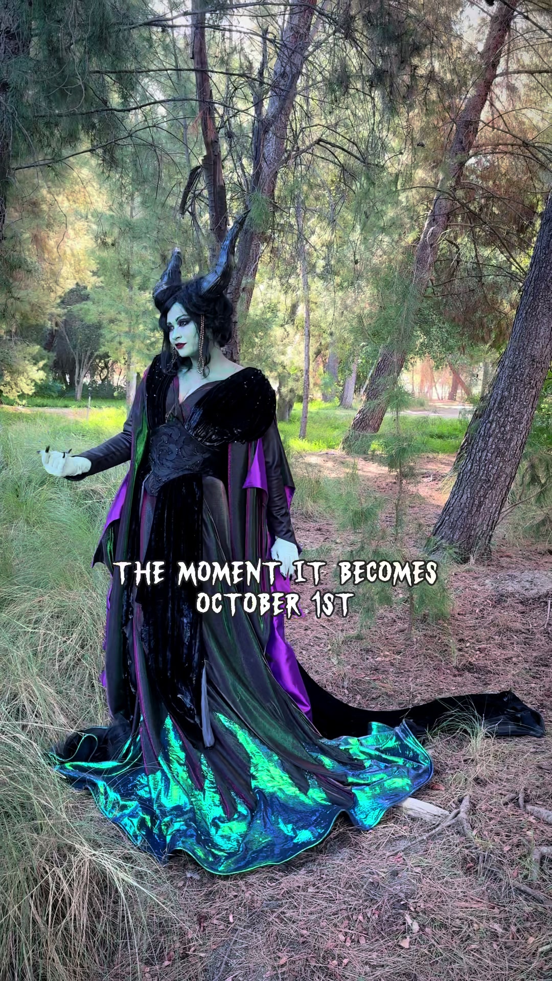 @Dressesandcapes