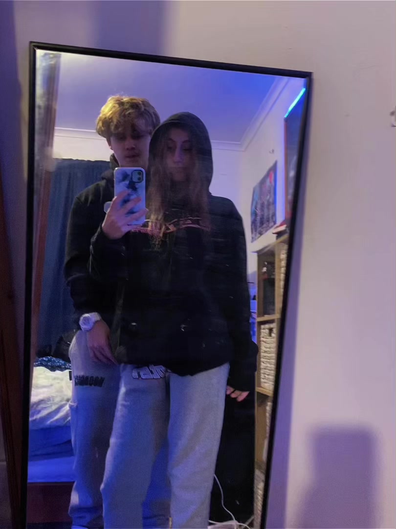 @Izzy💜