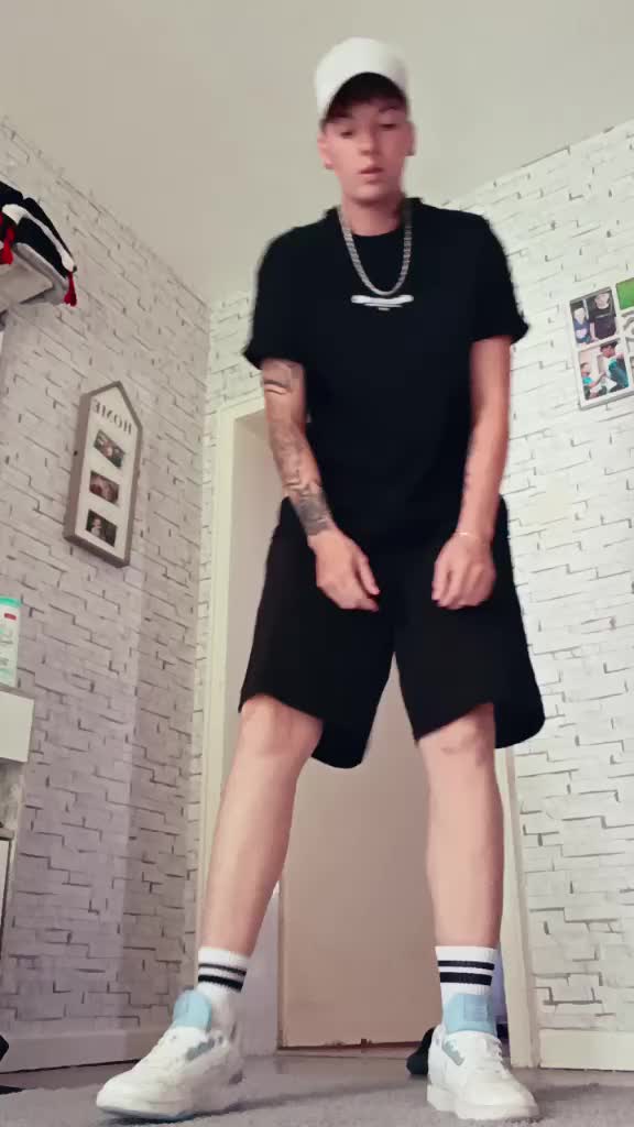 @Kingslowly