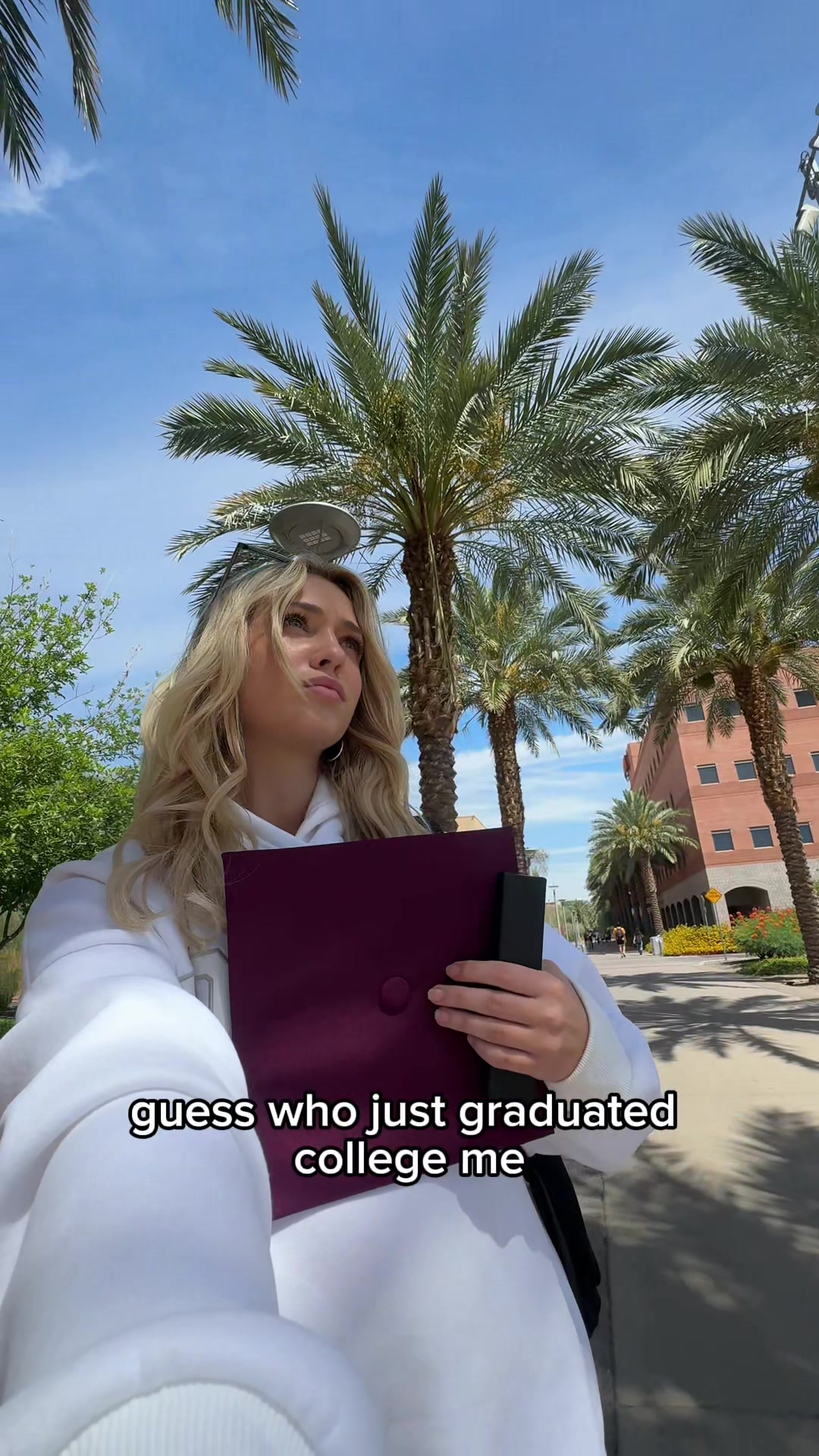 @Mia Holland