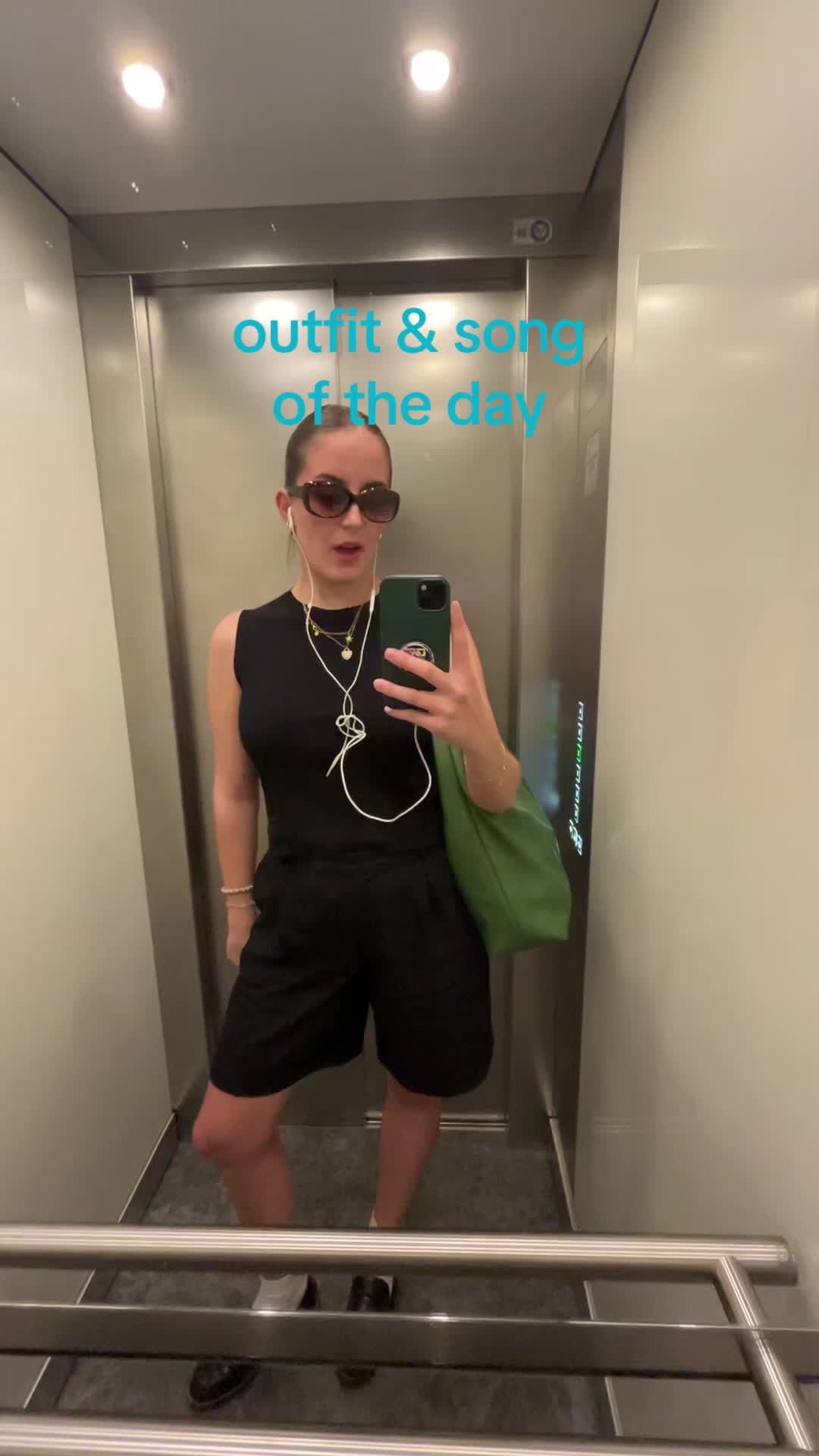 @laureybch