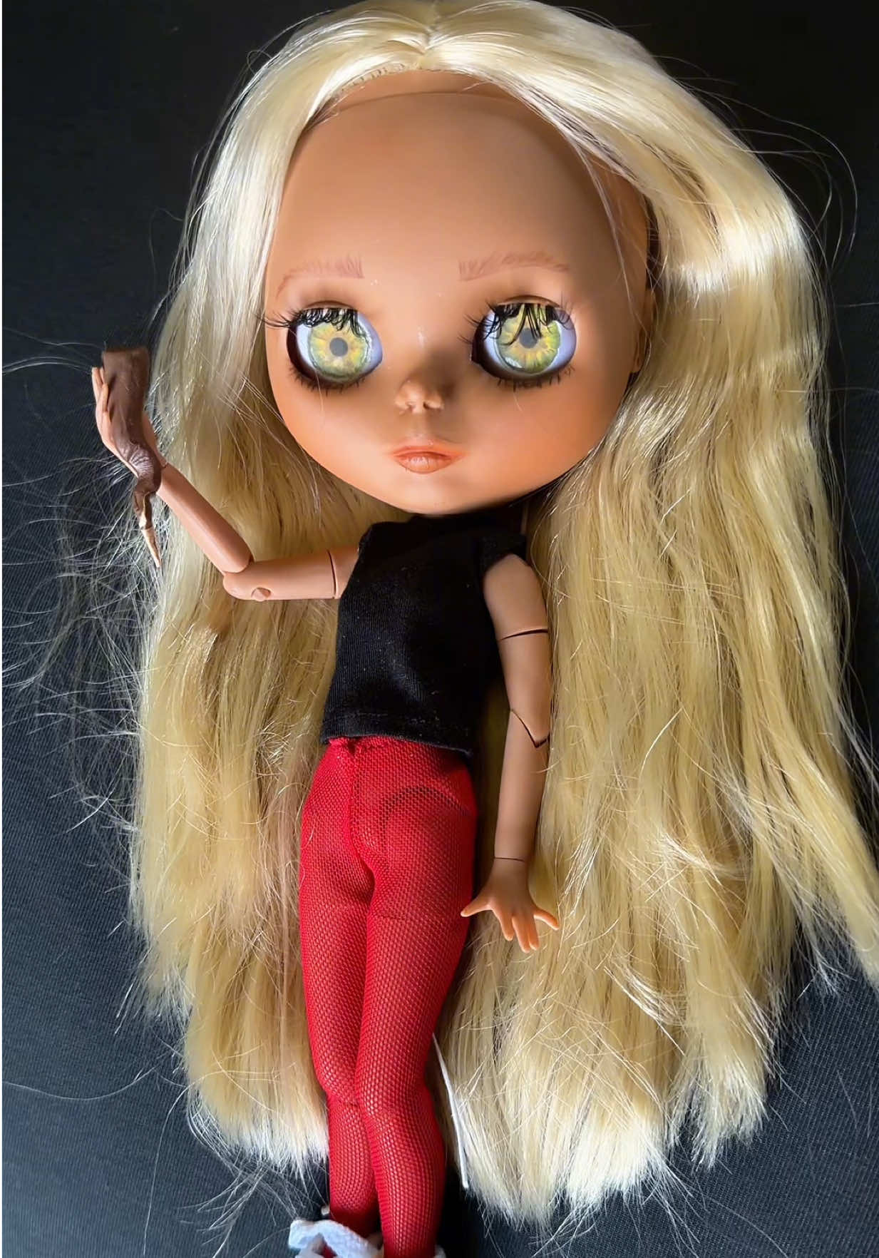 @KelseyTeneal | Blythe Customs