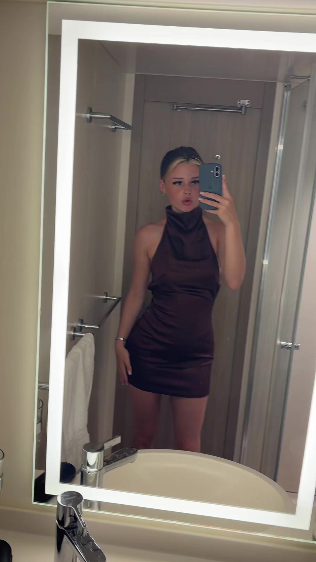 @Ava🪩🍒🐆