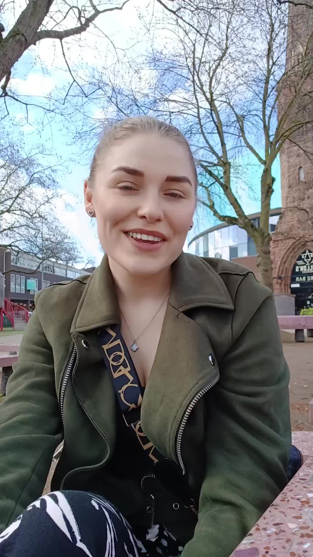 @Blondiii