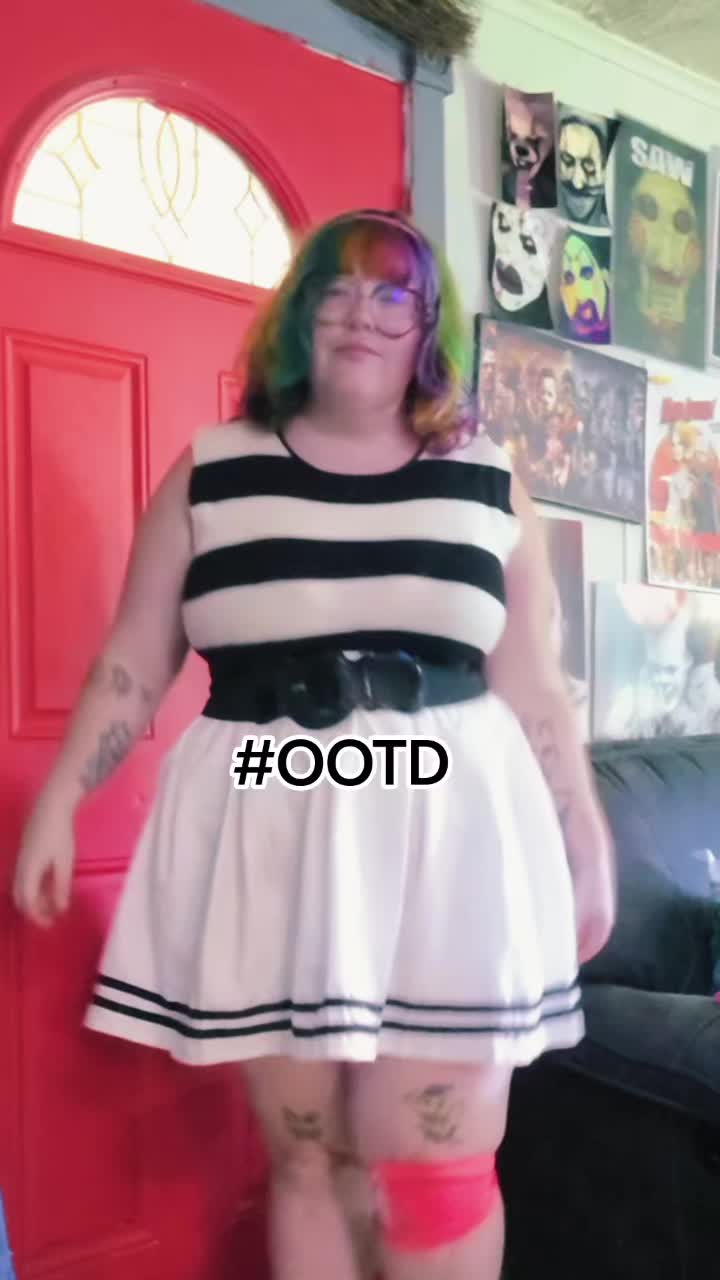 @canijustcolorinthecorner