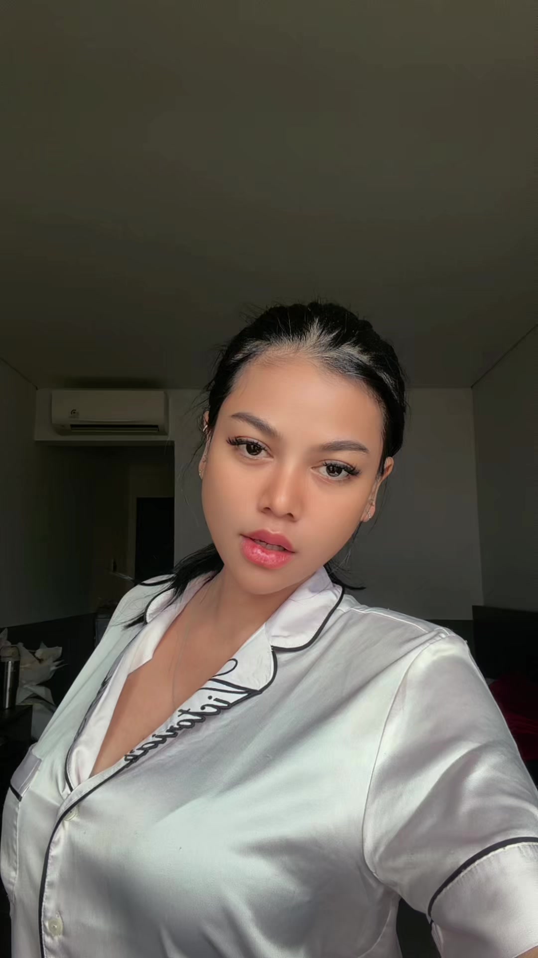 @Kikinii
