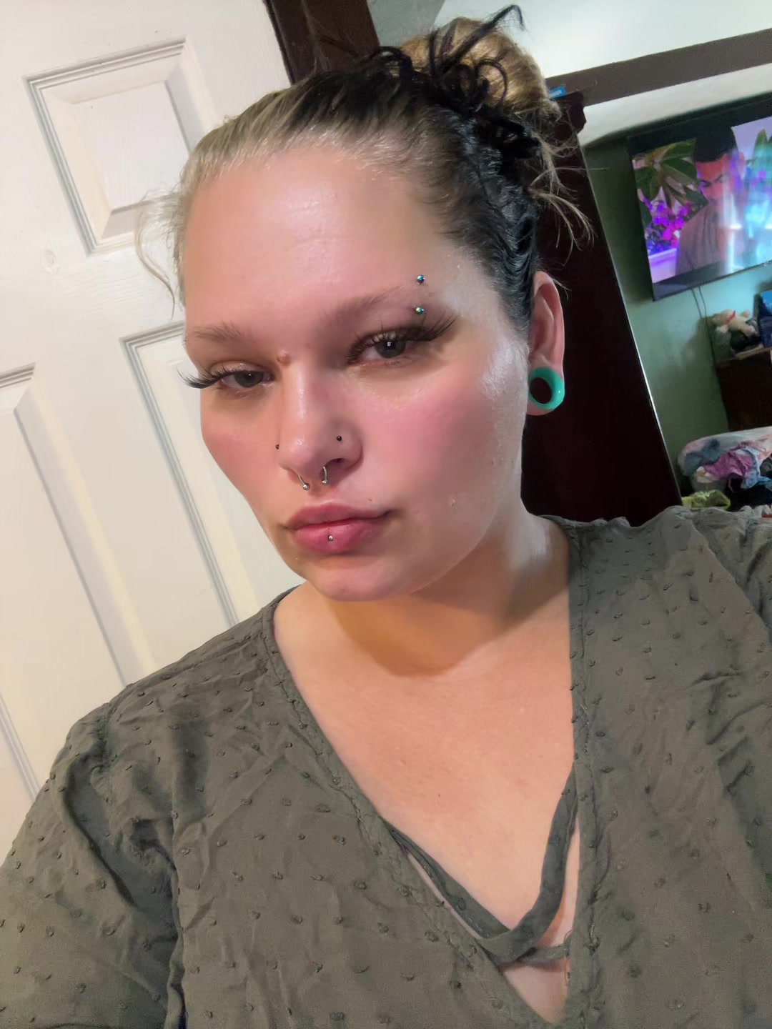 @Liv