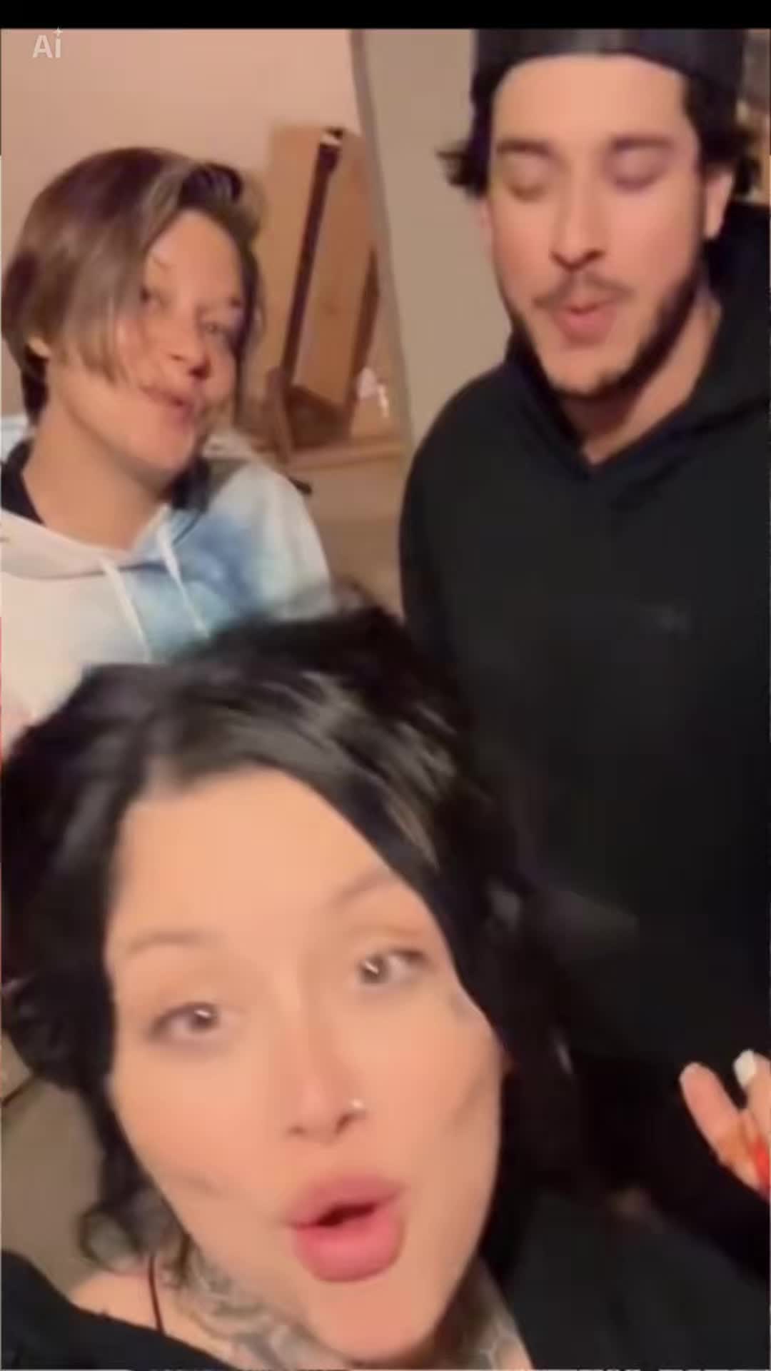 @Iris May