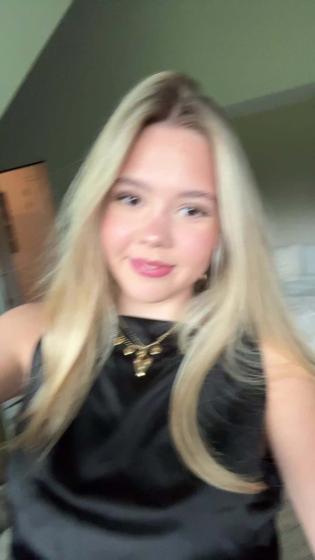 @Vꨄ