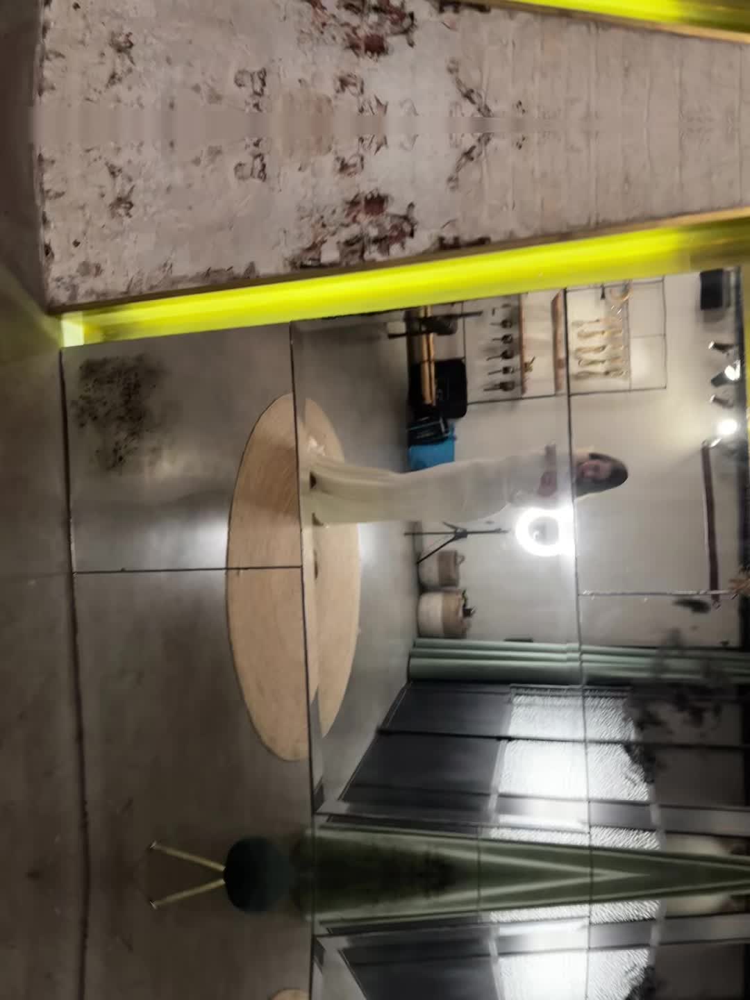 @Chez El&eacute;a