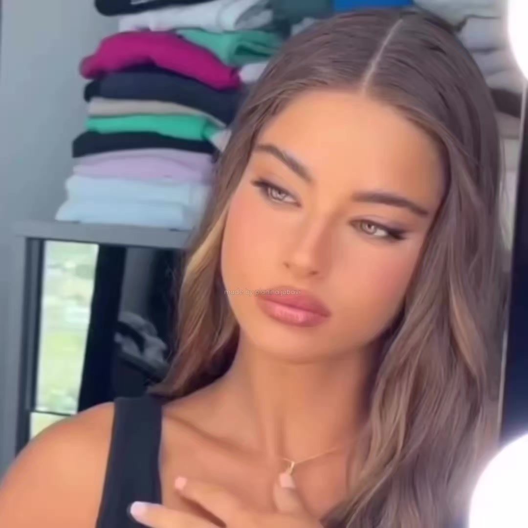 @🦋
