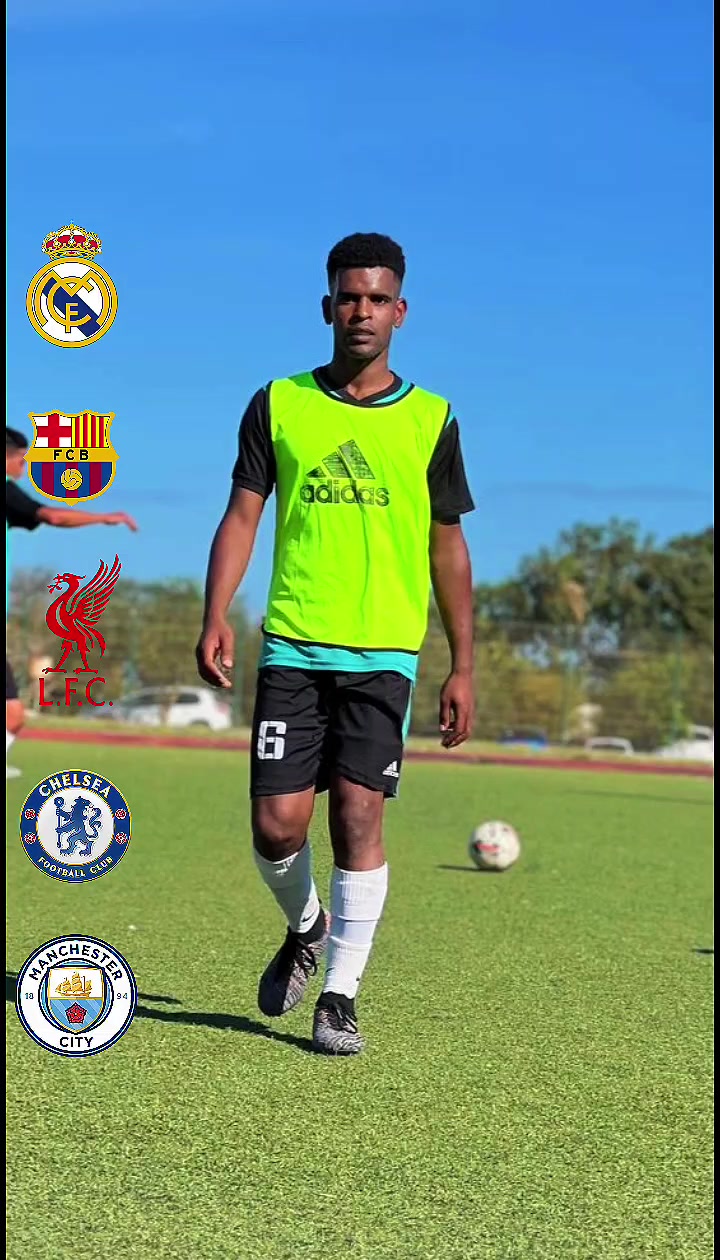 @𝙰𝚗𝚎𝚜 10 𝙹𝚛 ⚽🇩🇿