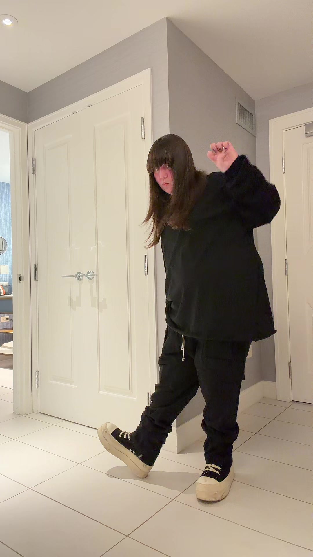 @one legged girl