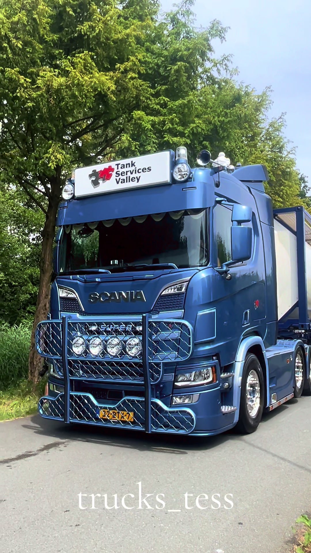 @trucks_tess