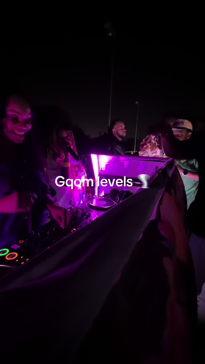 @Ï'ts Dëëray ßrown