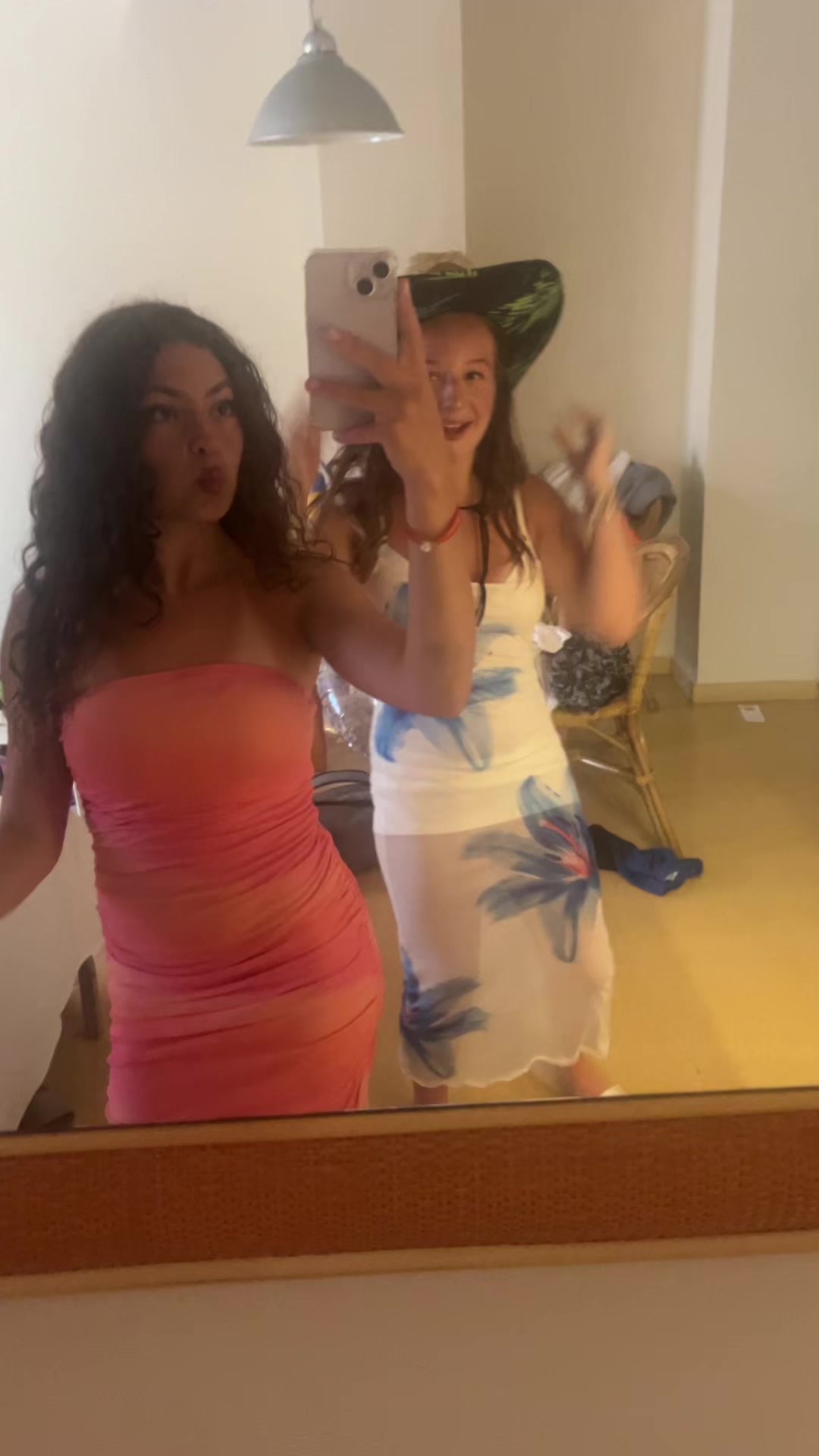 @hollie xxx