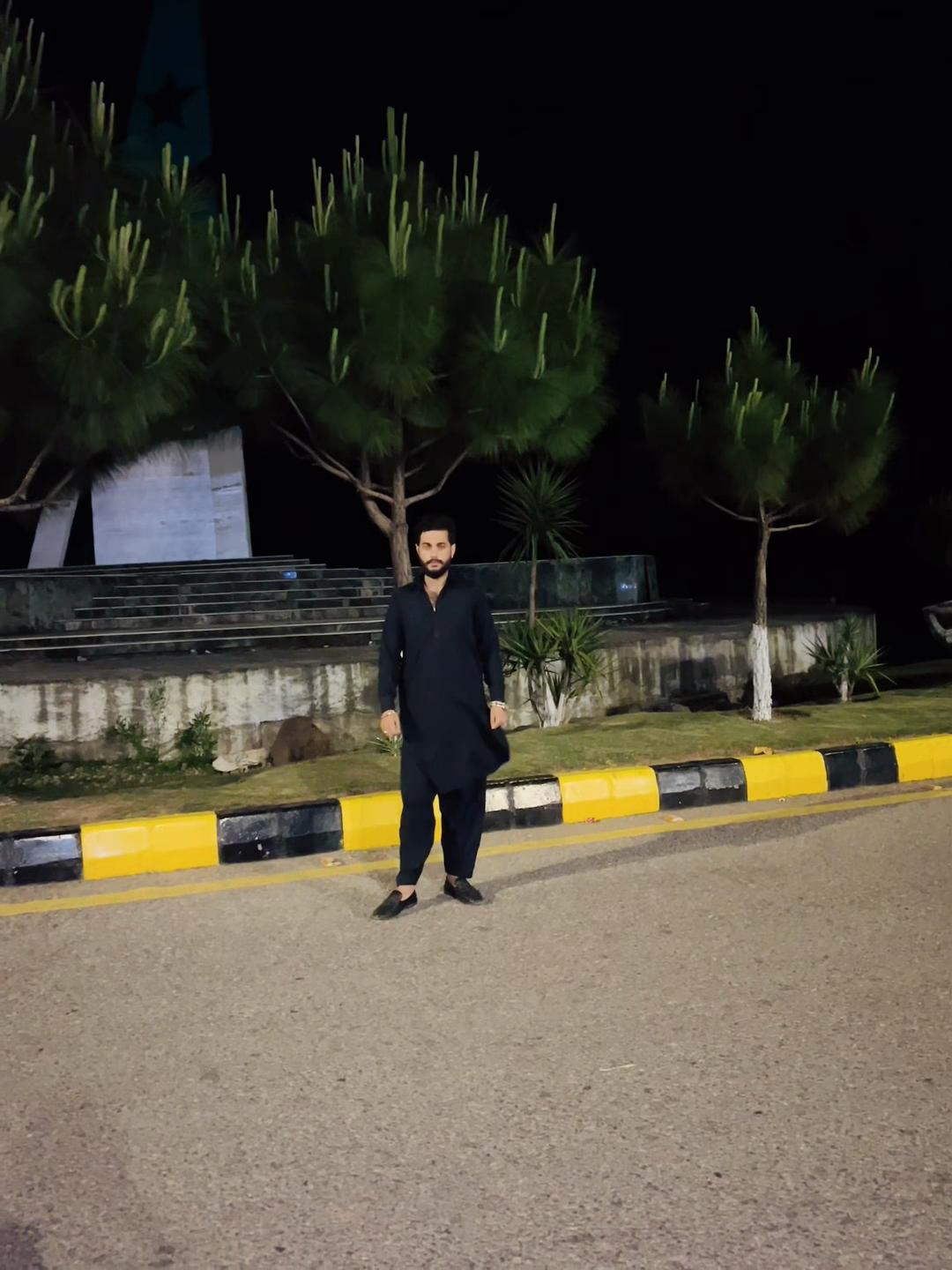 @راجہ زین دھنیال💸