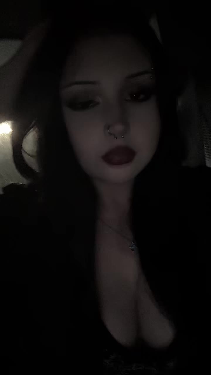 @Miranda🖤