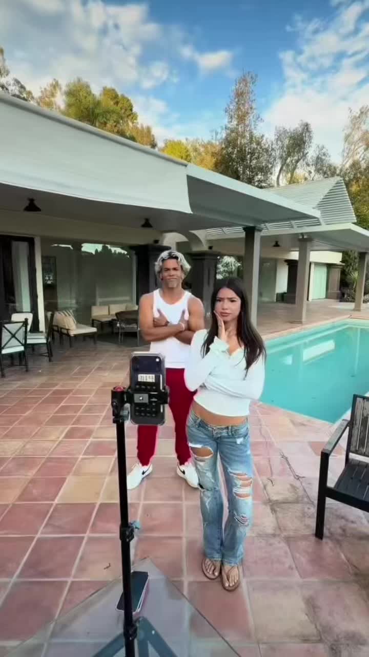 @???