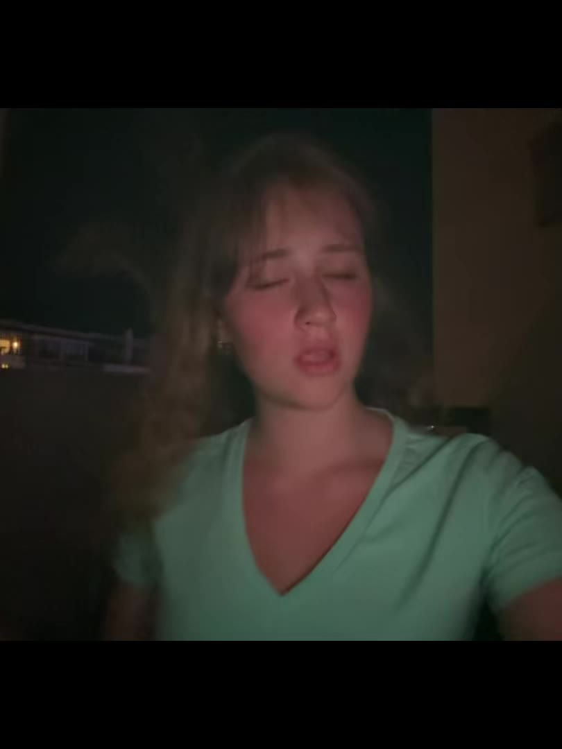 @Juliiiaa