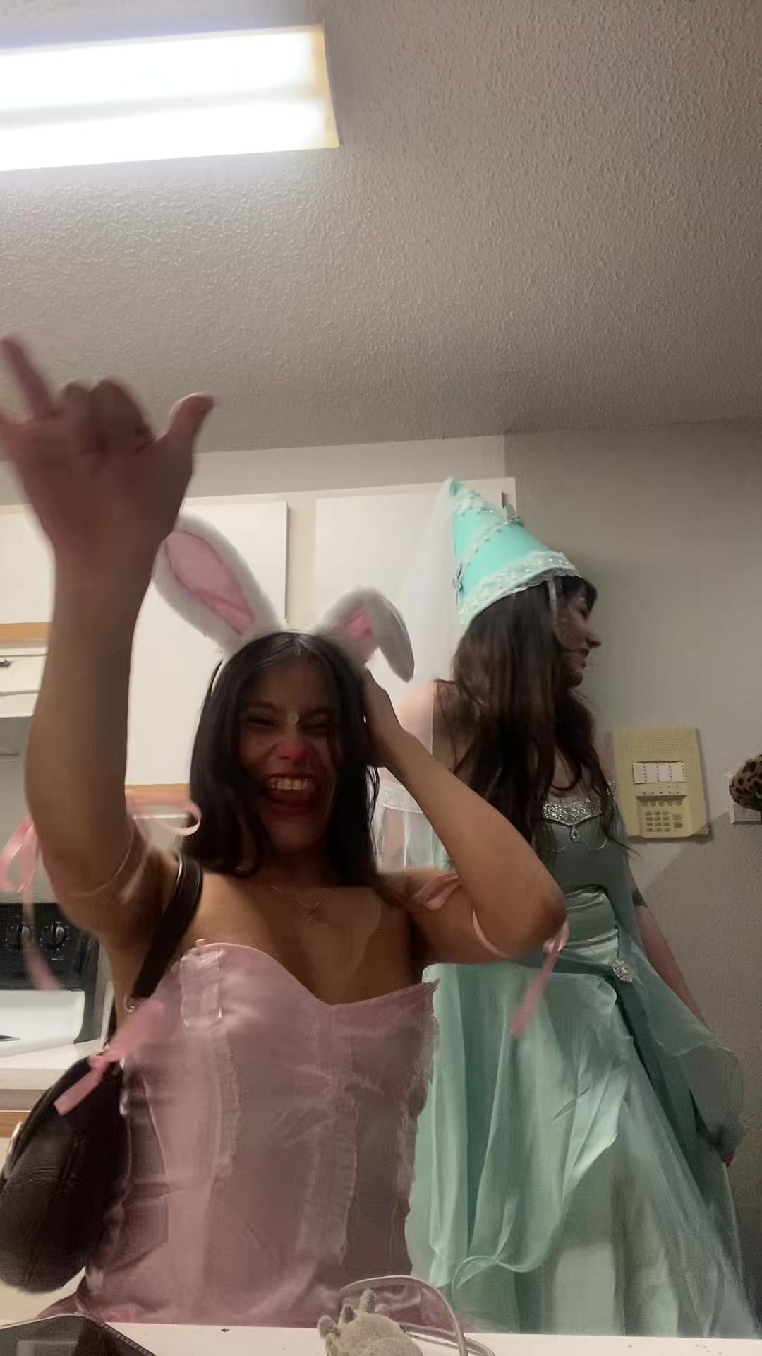 @lilahlaughs