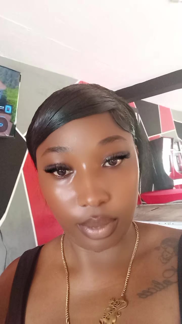 @cee_cee