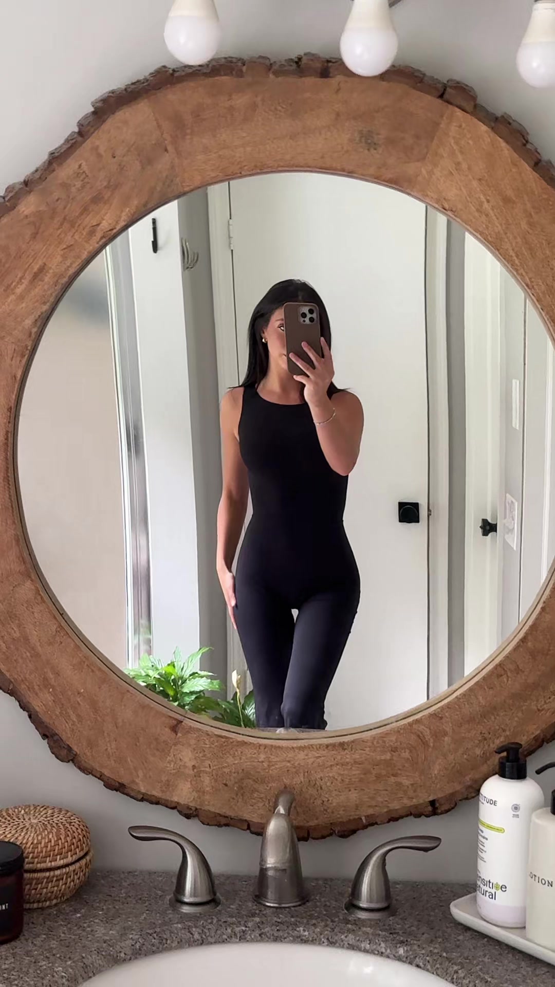 @M.yvonne4