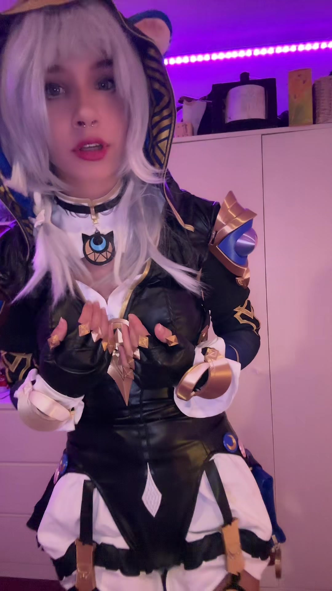 @Faye