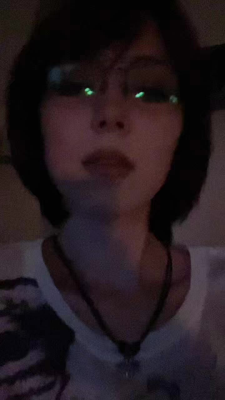 @𝔴𝔥𝔦𝔰