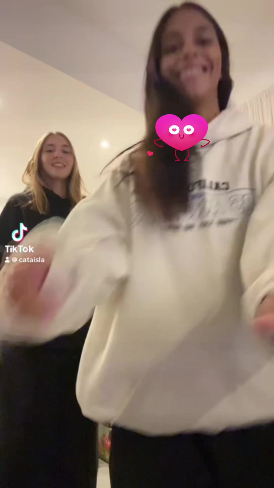 @julilacrra
