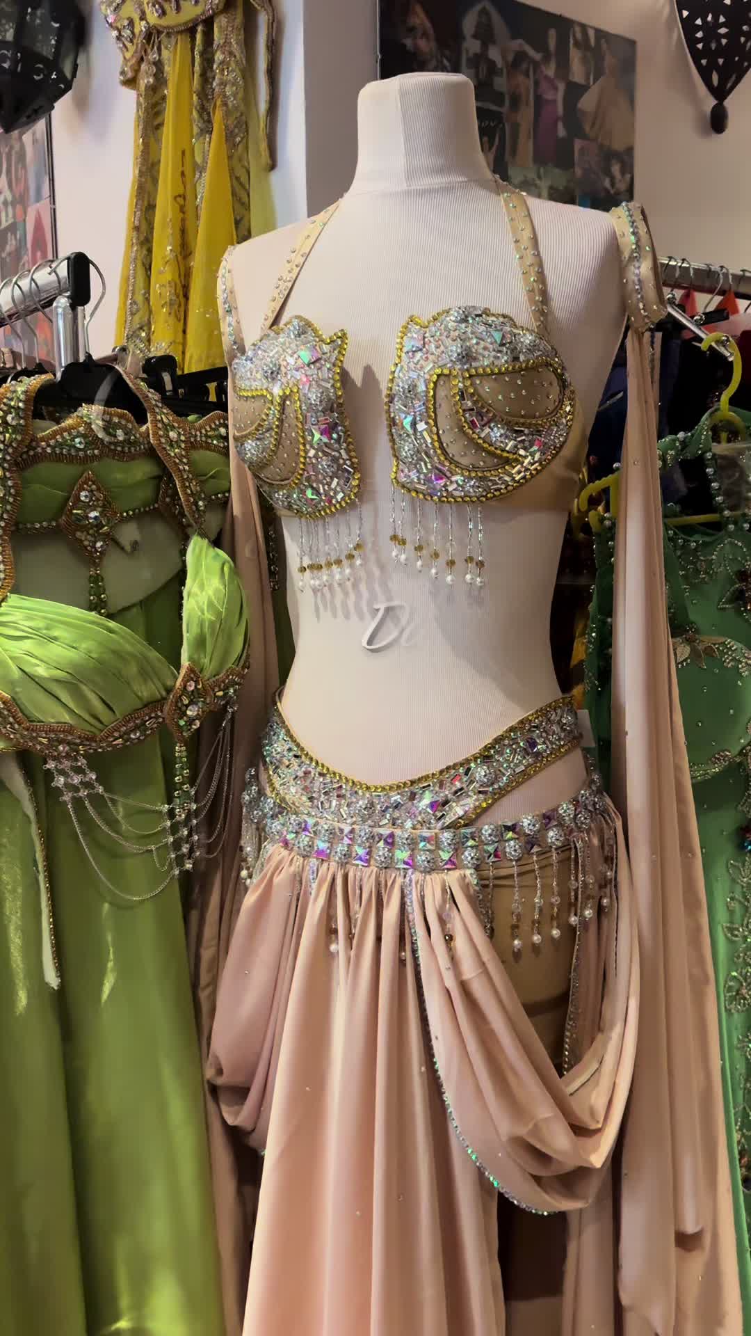 @Ash.Nzb
