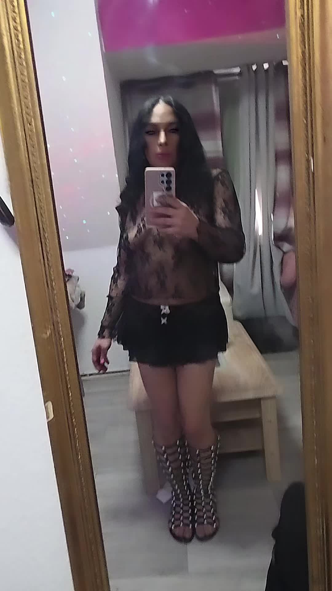 @nicolereyes2222