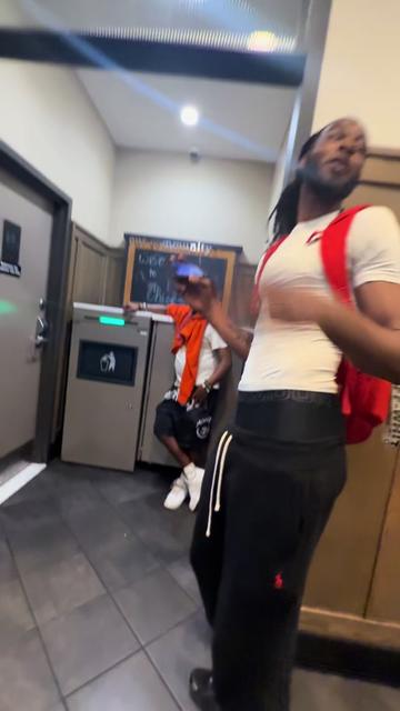 @C3tothurl_🕴️